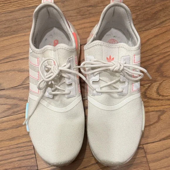 Adidas Women's White Sneakers with Pink Accents - Picture 2 of 6